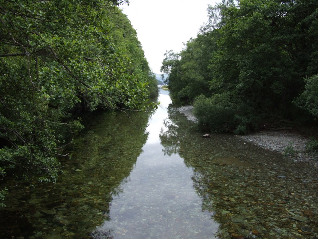 Brook ends into Loch Lomond ( by Luss) by Tintemannmartin