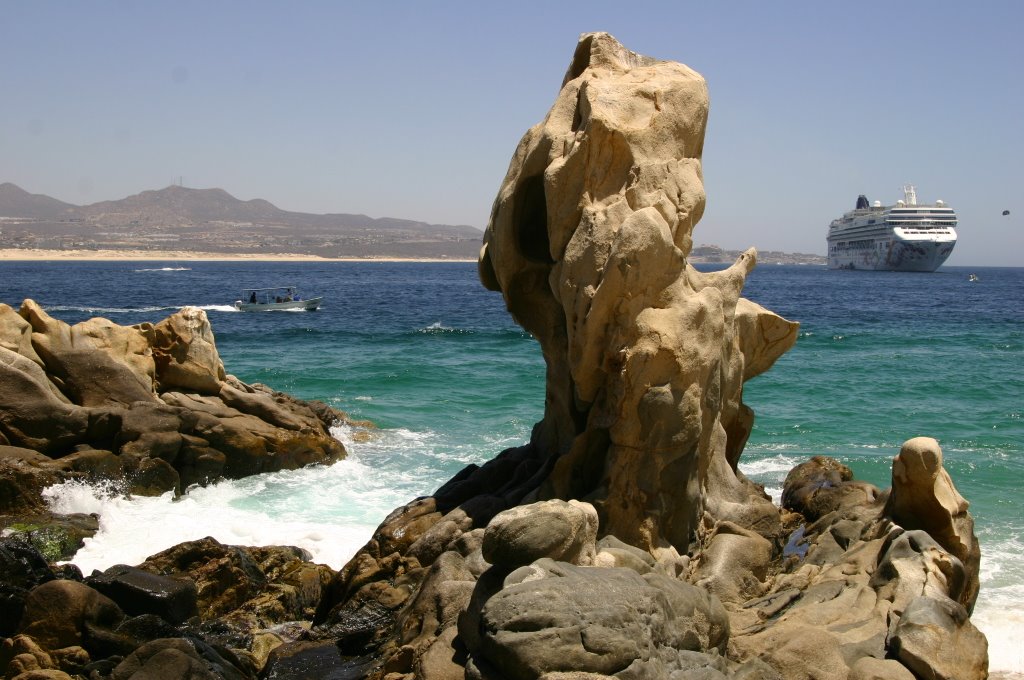 Lots of cool rock formations at waters edge by swhitfield