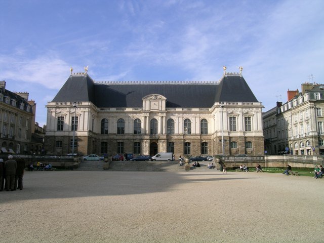 Place du Parlement, Rennes, Brittany by rgrahamsmith