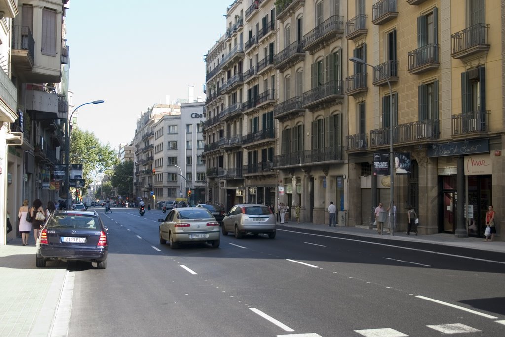 Carrer Balmes by Laura Sayalero