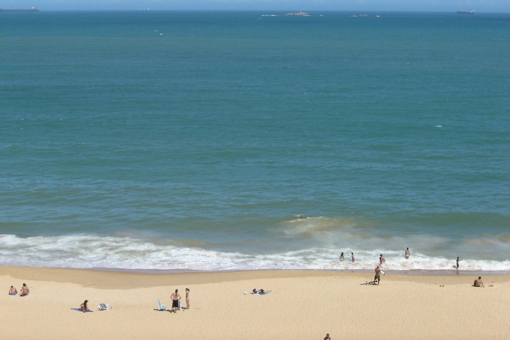 O Mar na Praia da Costa by andre cafagne