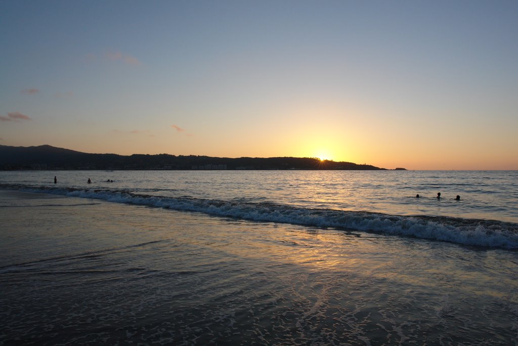 Hendaye's beach, France by pablolloves