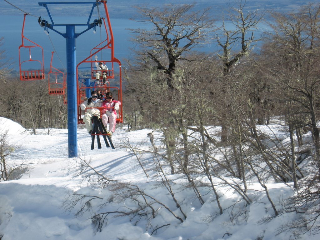 Subiendo al centro de ski by pfigueroa