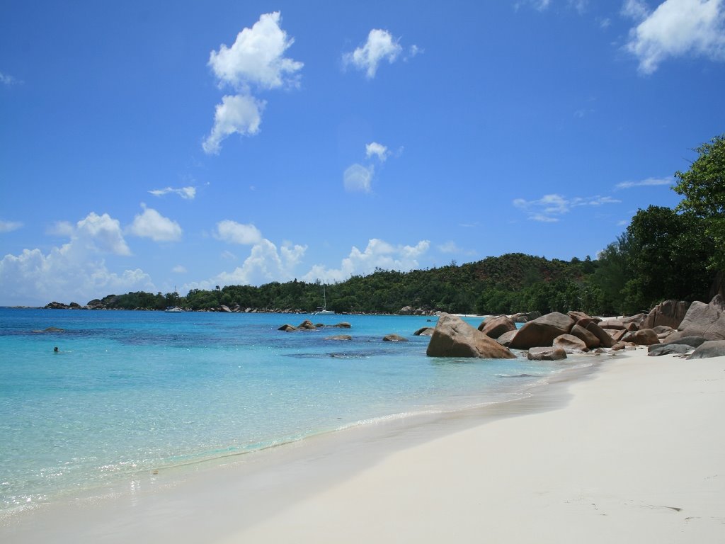 Anse Lazio by A.Weisser