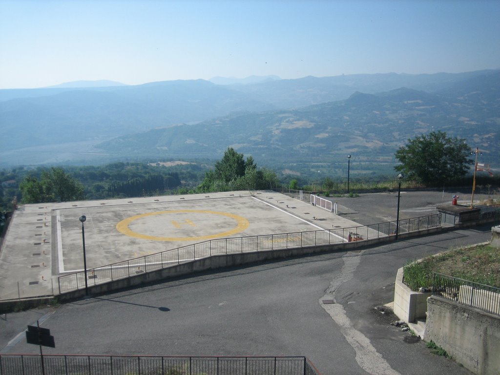 Eliporto dell'ospedale di Chiaromonte by darionapoli