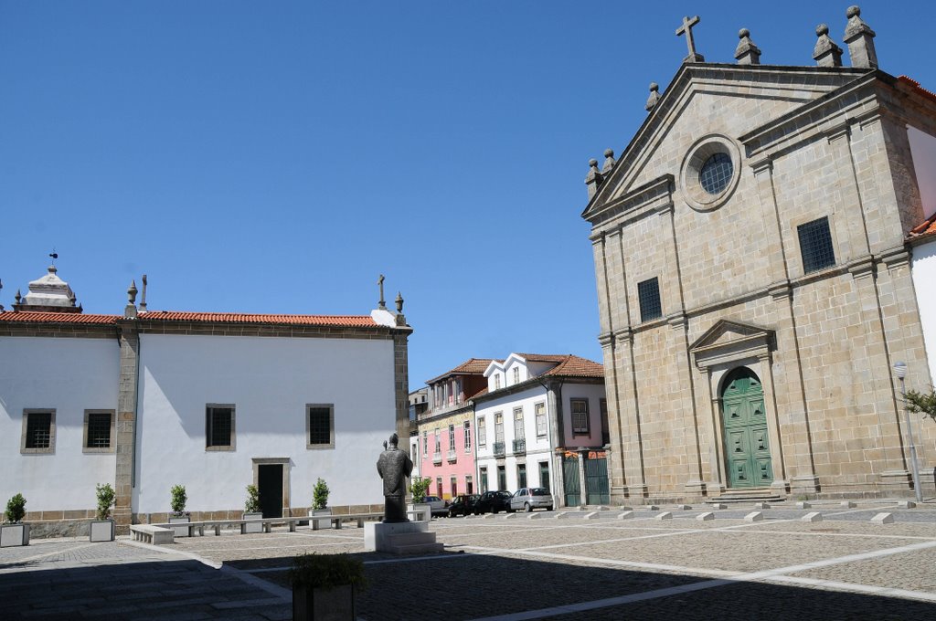 Largo de São Paulo by Palmeira