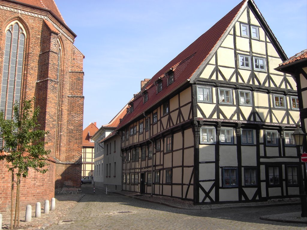 Fachwerkhaus an der Marienkirche by Egon Holz SAW