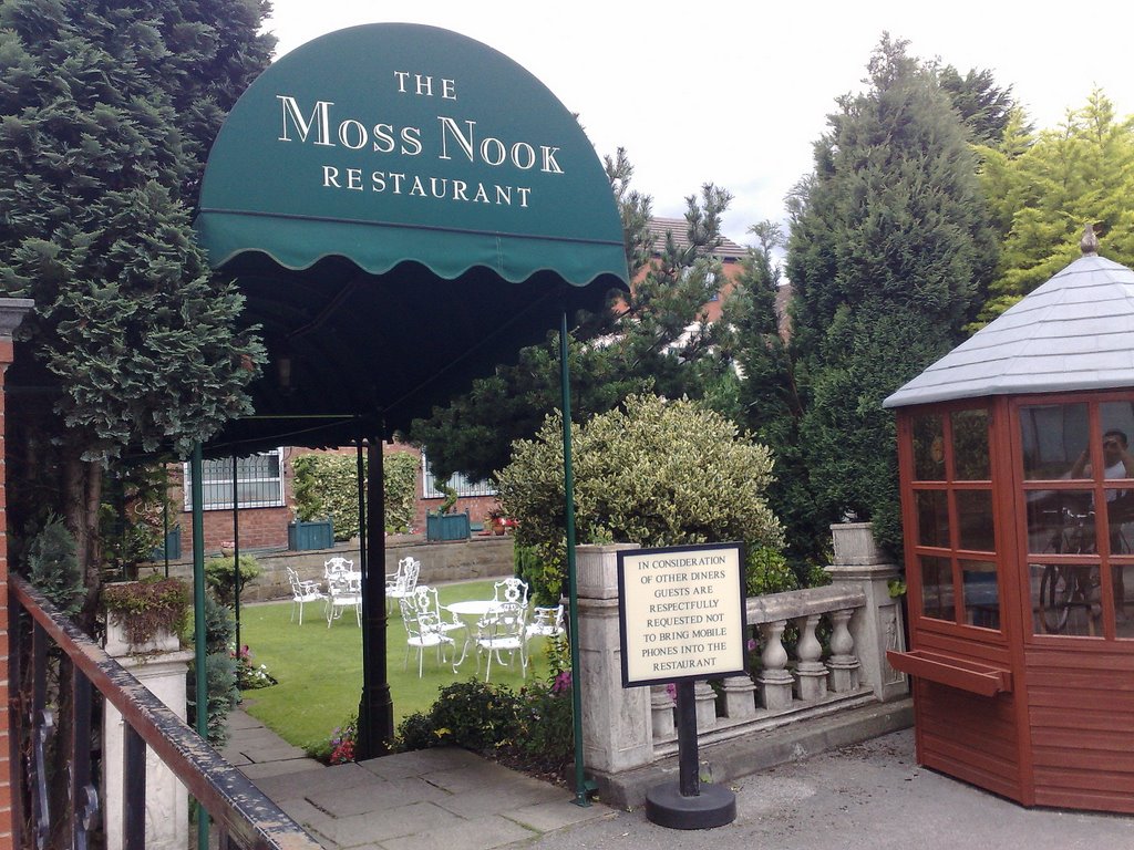 Moss Nook Restaraunt, Moss Nook, Cheshire by Mark Murdock