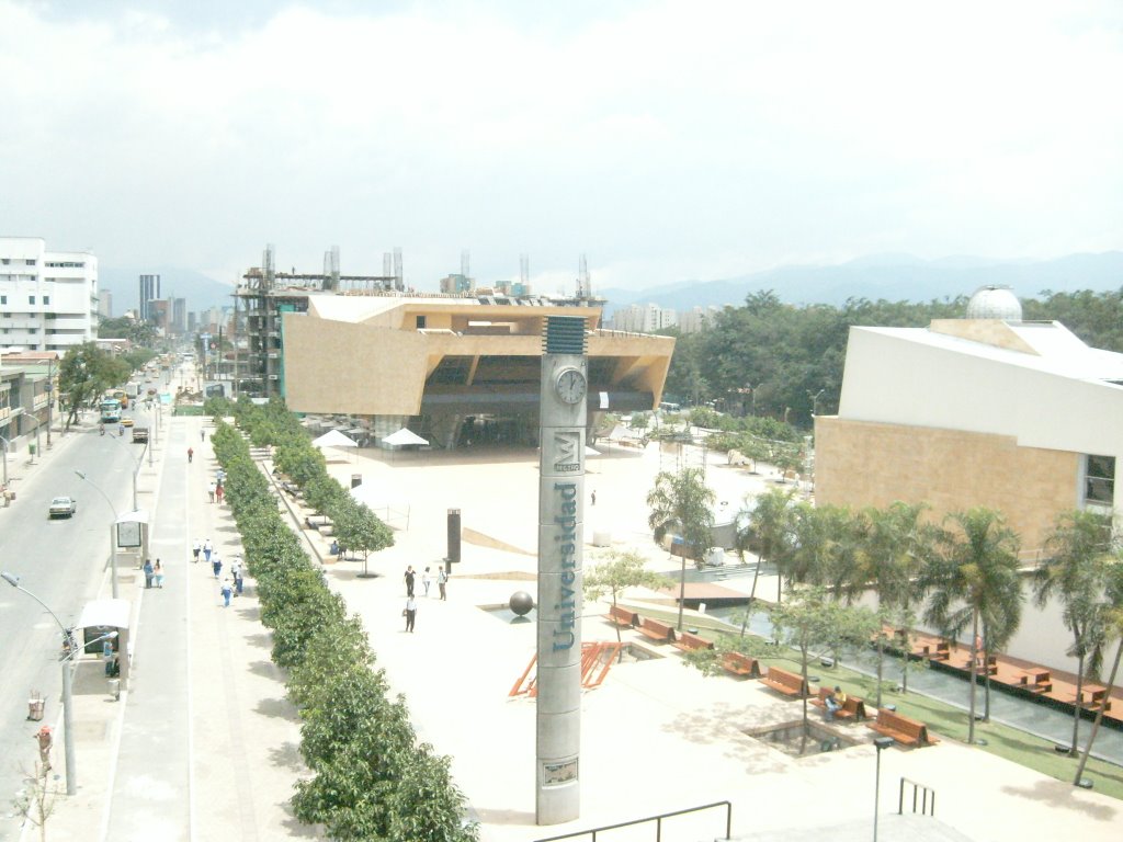 Parque de los Deseos, desde Estación Universidad. by Jorge Luís Agudelo V…