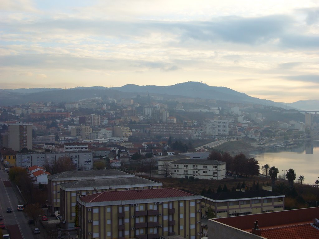 Vista Oriente da Régua by CarlosAlves