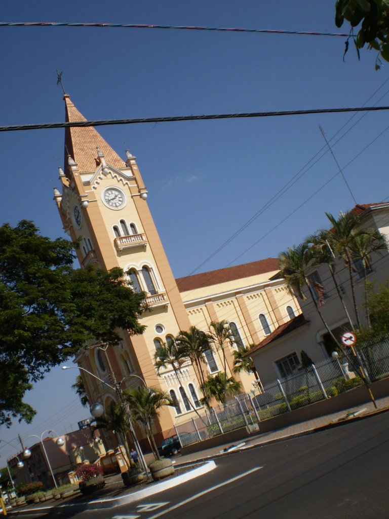 Igreja Matriz Senhor Bom Jesus - Monte Alto SP (foto Mentore Conti) by Mentore Conti