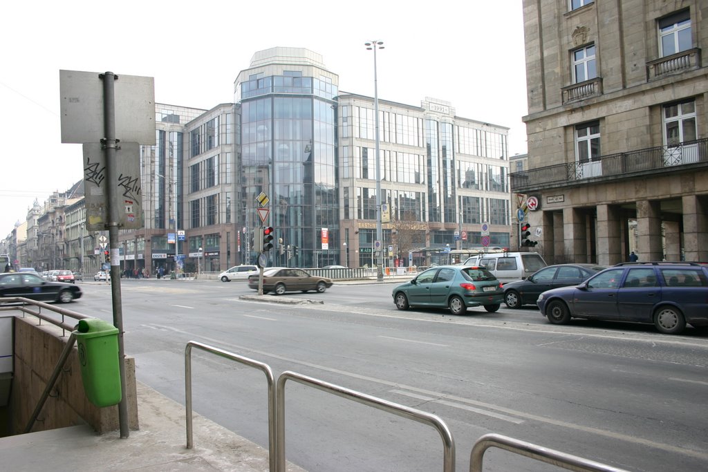 Budapest, Inner City, 1056 Hungary by Bernard Hübner