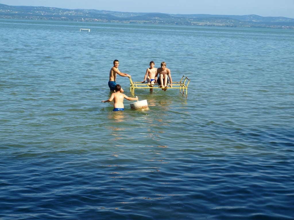 Kihúzta a Balaton dugóját! by Korcsog Rita