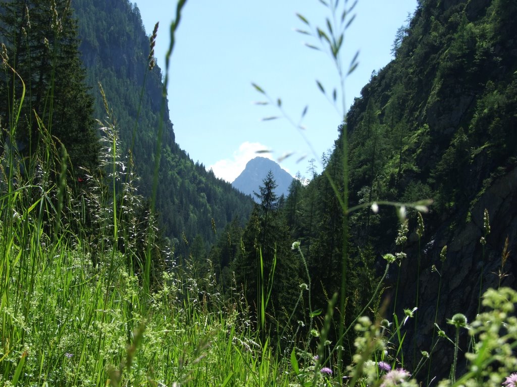 Italia mountains by Nathan de Vries