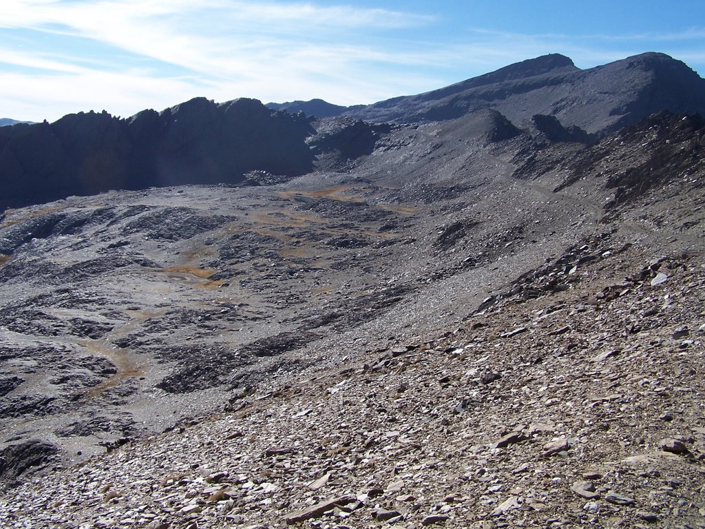 Paseo de Mulhacen al Veleta by fberkhuizen