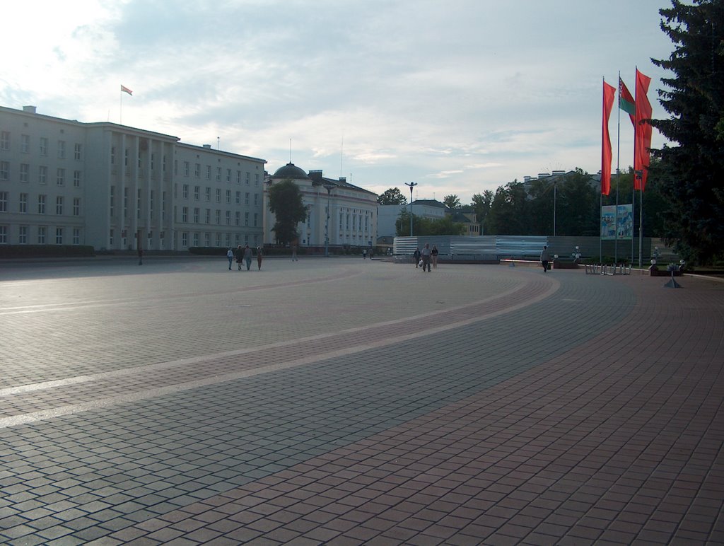 Lenin Platz by ptax