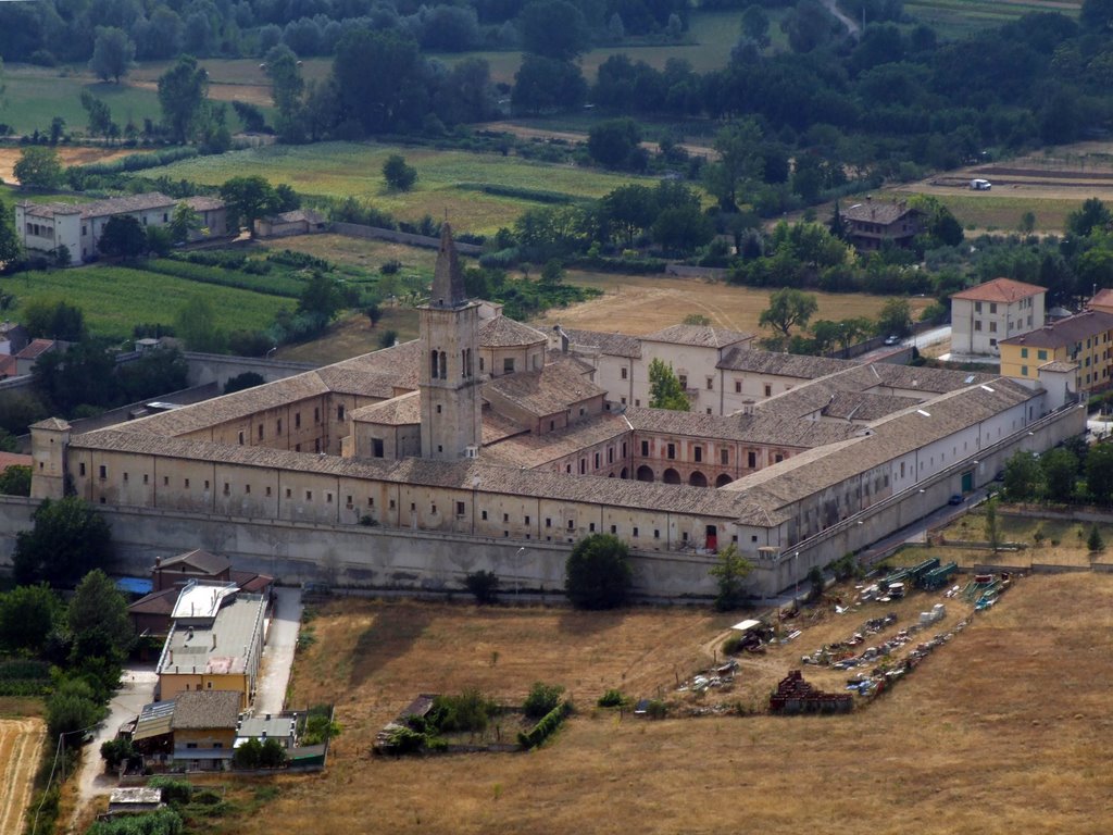 Abruzzo: Sulmona - Badia Morronese by antonio iacullo