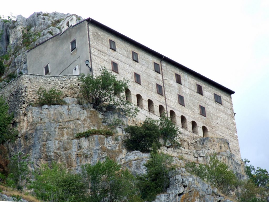 Abruzzo: Sulmona - Eremo di Celestino V 2 by antonio iacullo