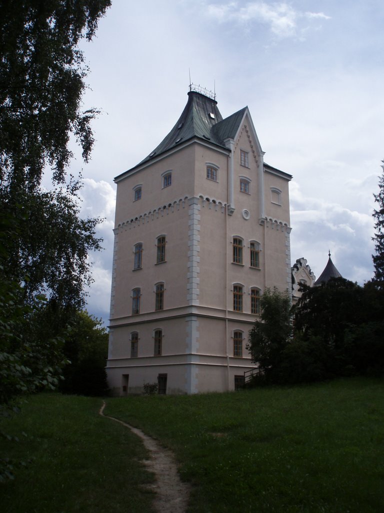 Studénka castle by R.i.P. by Richie_Pinki