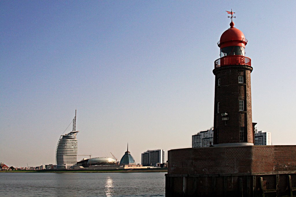 Bremerhaven: new skyline July 2008 by regina thier-grebe