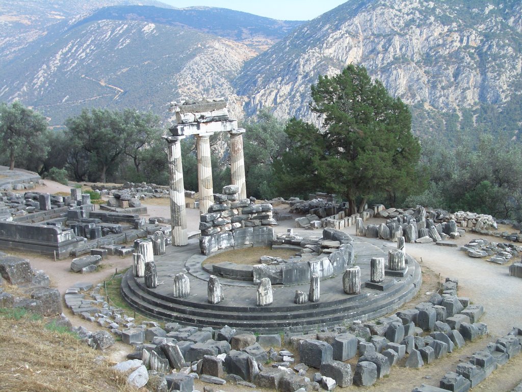 Tholos by Andrew Pickles