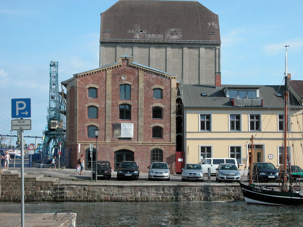 Alter Hafenspeicher - Stralsund by Stefan Thole