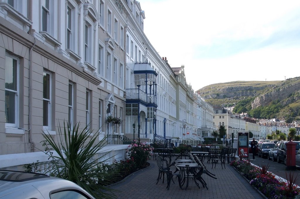 Hotels along the prom by muba