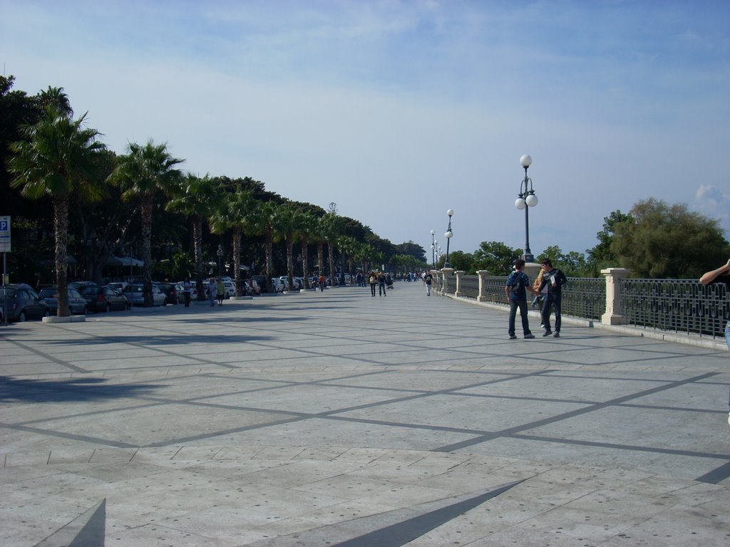 Via Marina di Reggio Calabria by Francesco Barillà