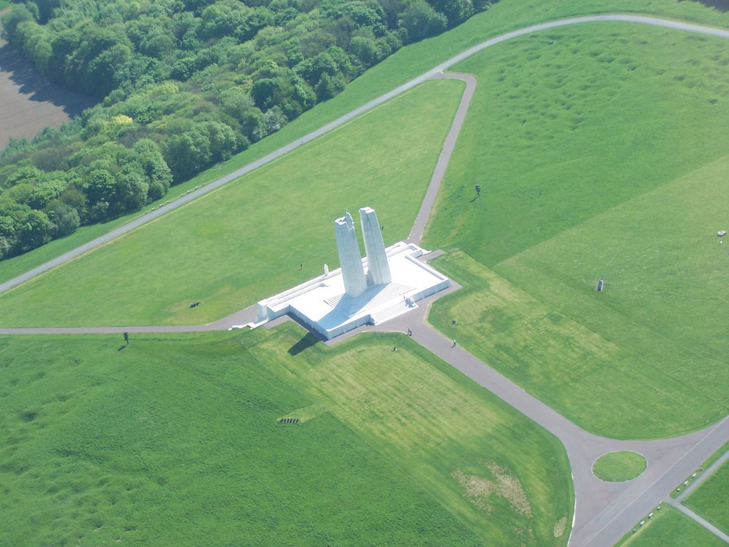 Le Memorial Canadien de Vimy by rollaim