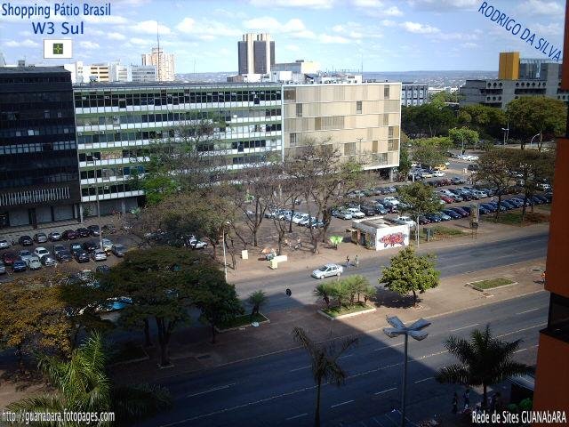 Setor Hoteleiro Norte - Visto da Praça de Alimentação do Pátio Brasil by Rodrigo S. Gomes