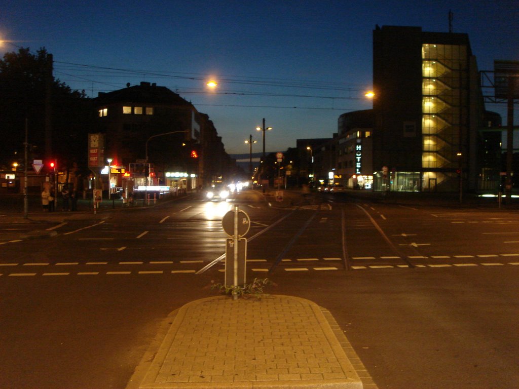 Düsseldorf Oberbilker Markt bei Nacht by Mark S.