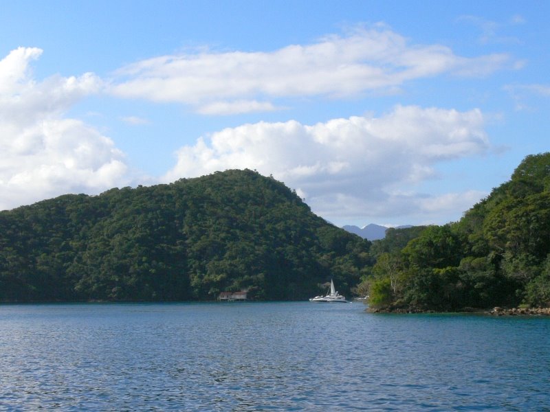 Angra dos Reis by Jose G. Pinho F.