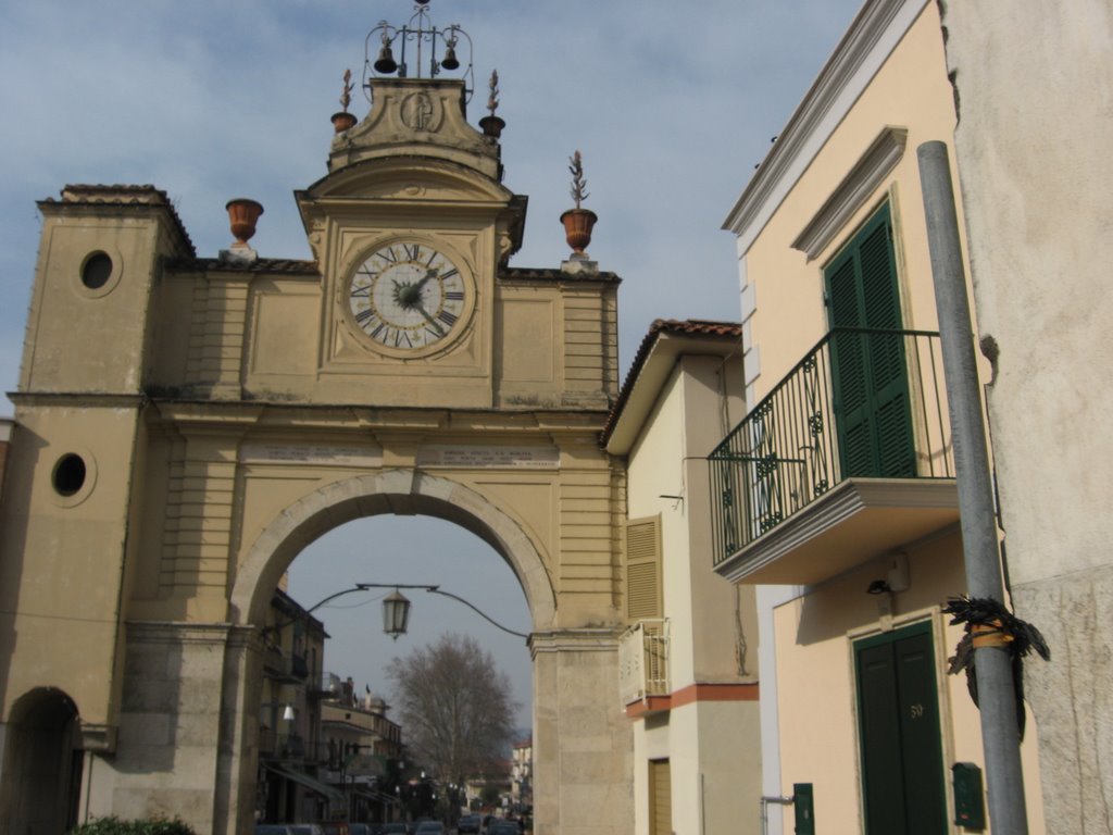 Orologio di Fellino - porta di Lauro by panoramio arturo