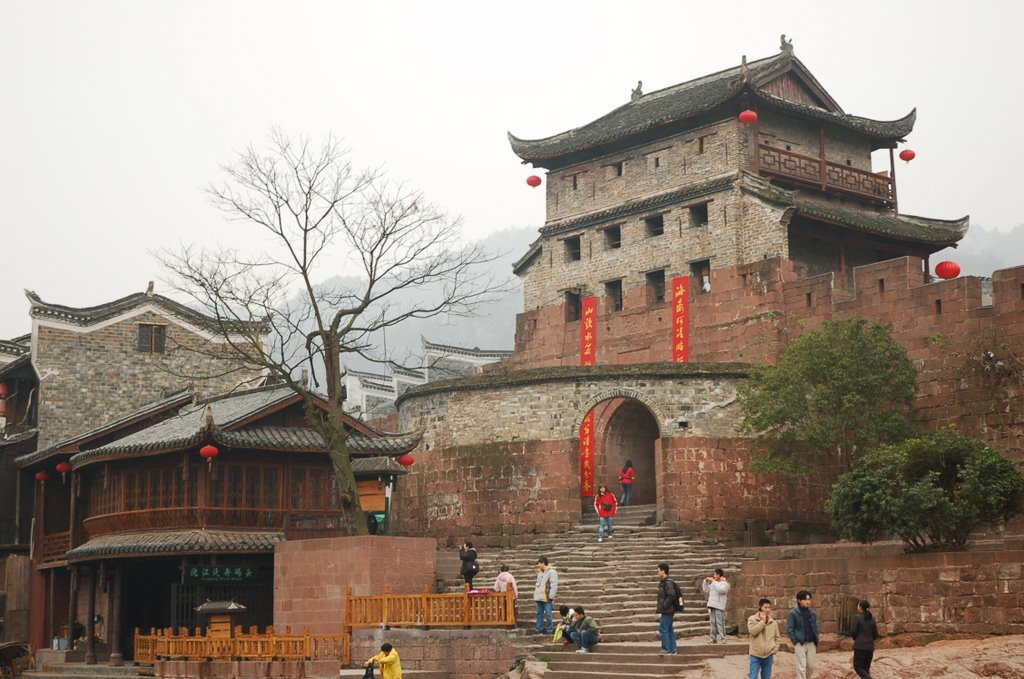 湖南 湘西自治州 鳳凰縣 古城區 Fenghuang, Xiangxi, Hunan, China by Cheuk