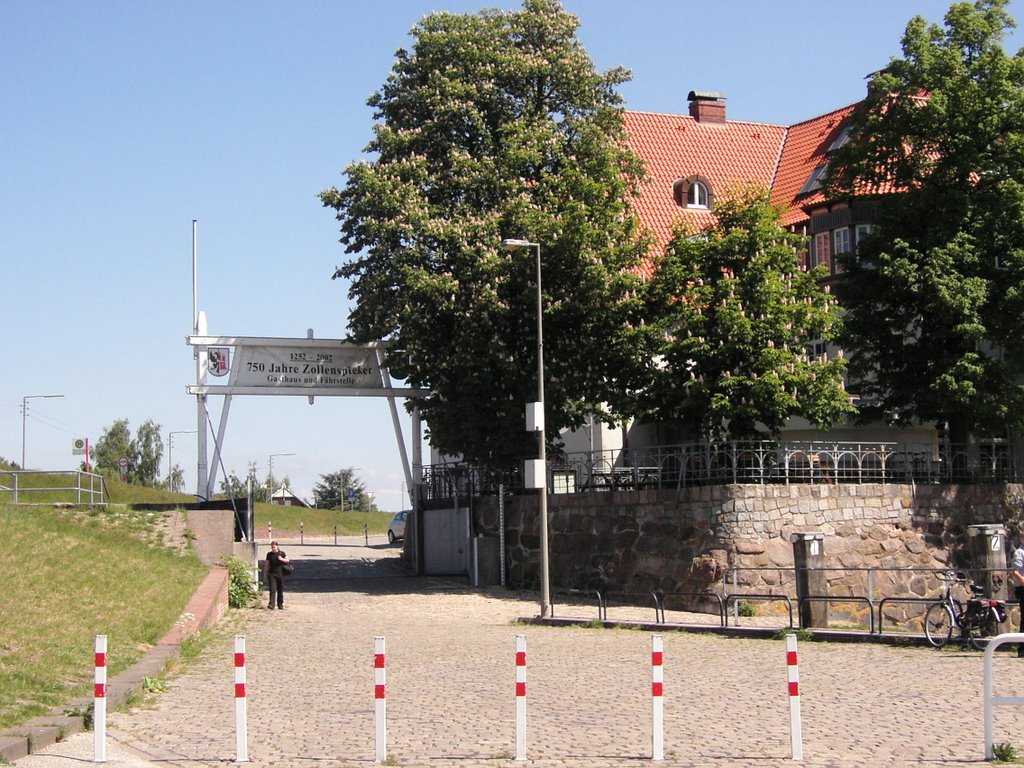 Gasthof Zollenspieker by Arnold Schott