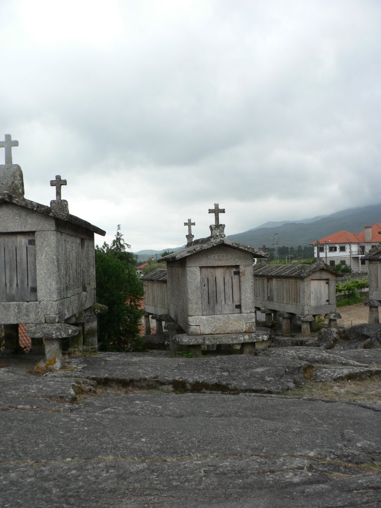 Grainhouses in Soajo by Niek Bergboer