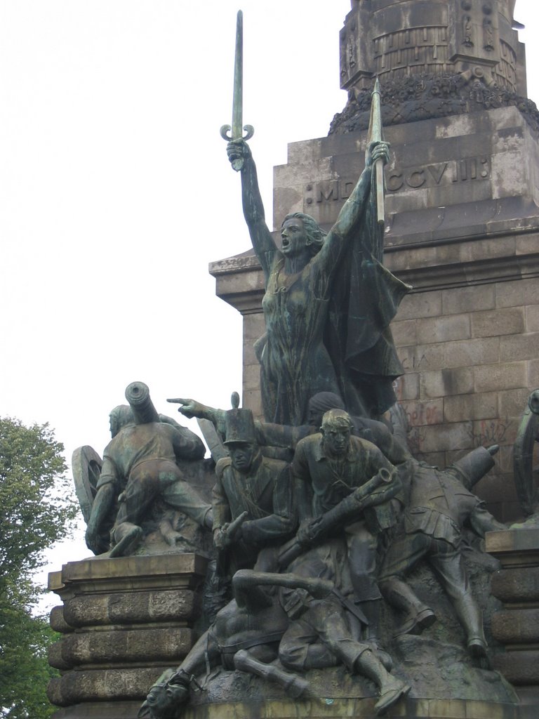 Monumento a la Guerra Peninsular,Oporto;jul08 by Alilupi87