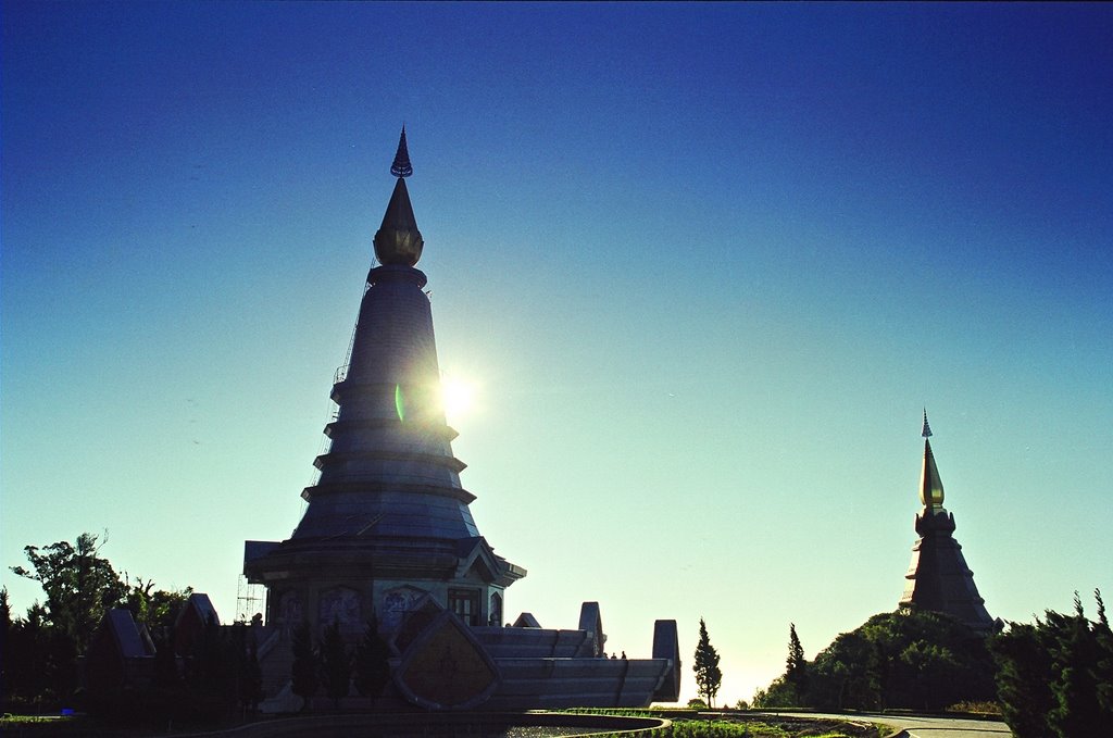 Phra Mahatad Napametinidon and Napapon Bhumisiri,Two Great Chedi in the Roof of Thailand, Chiangmai by wuttiwong