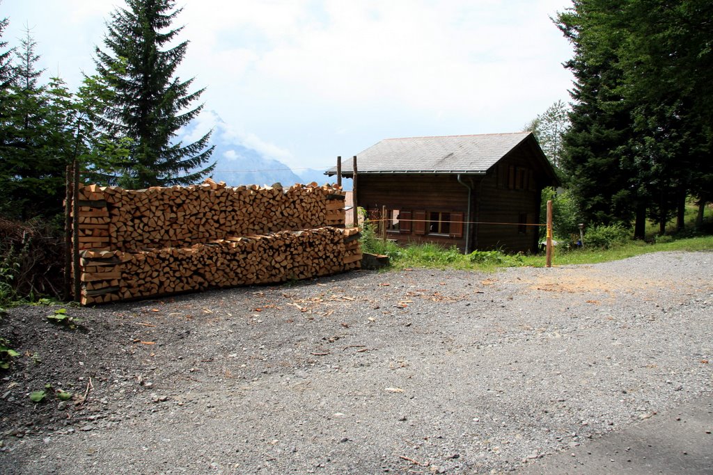 Kleines Haus am Wanderweg Richtung SAC Hütte by vodua