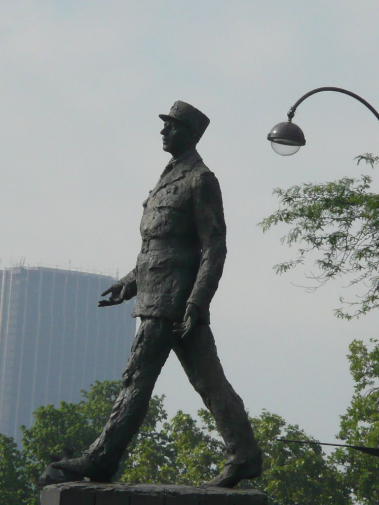 Charles de Gaulle - Paris - França by Paulo Targino Moreira Lima