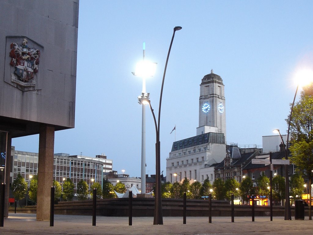 St George's Square, Luton, UK by Giorgos.Georgiou