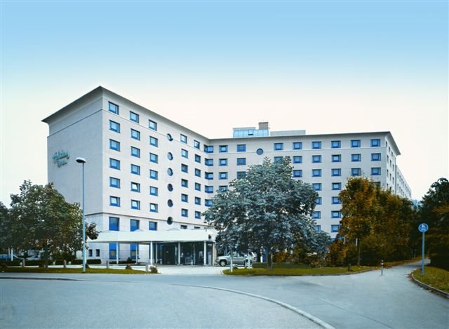 Holiday Inn Stuttgart by ganitis