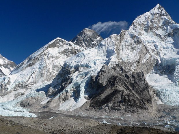 View onto Nuptse, Lhotse, Everest climbing Kala Pattar by Luciano (www.wideview.it/travel)