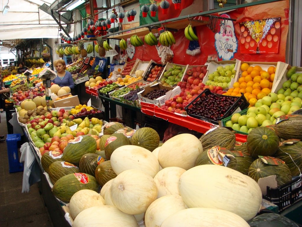 PORTUGAL Mercado de Bolhao, Oporto by Talavan