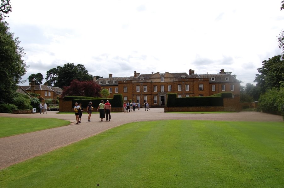 Front entrance of Upton House August 2008 by Peter Bernard