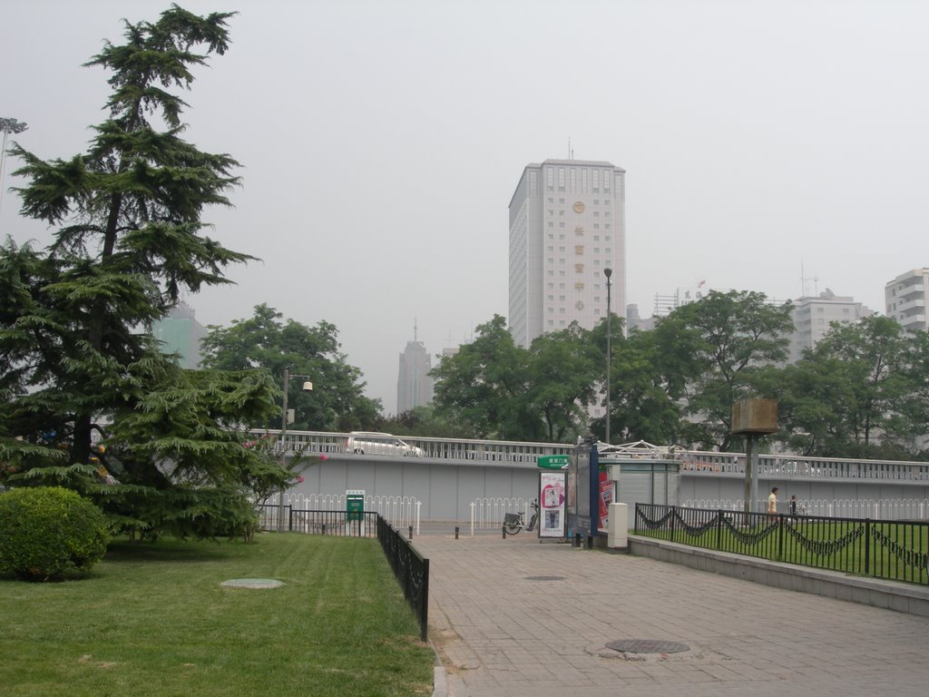 建国门桥附近 Near Jianguomen Overpass by Charles Qin