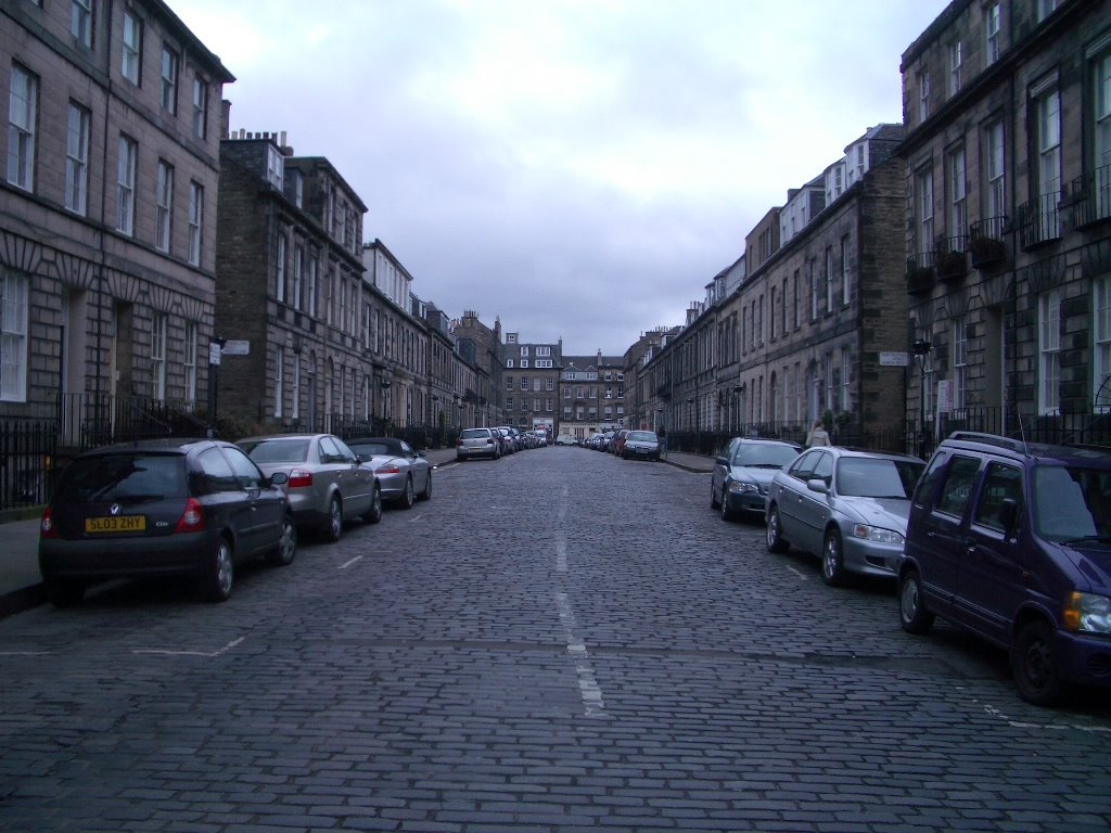 Northumberland Street in Edinburgh by sainthu