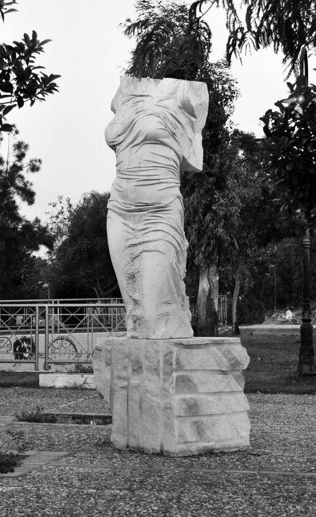 Anavros - Statue by Maria Papandreou