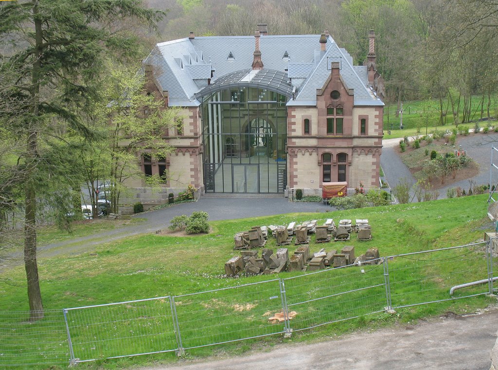 Königswinter, Drachenburg, Nebengebäude by Wensky