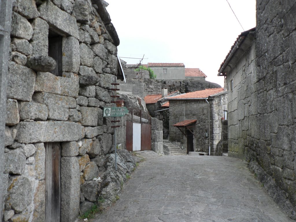 Street in Soajo by Niek Bergboer